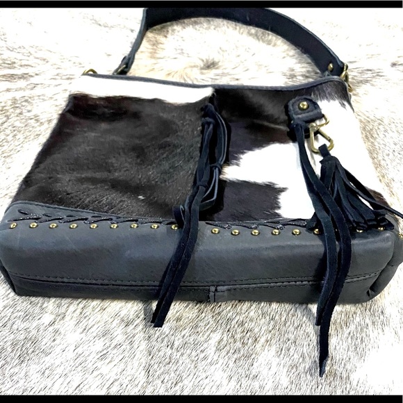Genuine Leather Black&White Cowhide shoulder Bag - Picture 4 of 14